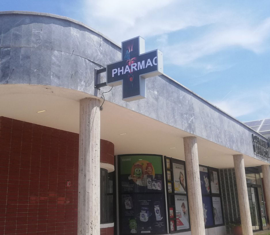 Svjetleći LED križ za ljekarnu