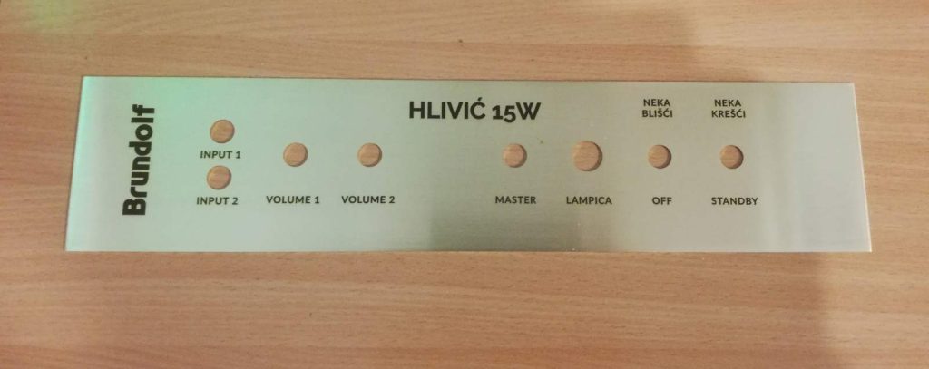 Panel za pojačalo od mesinga